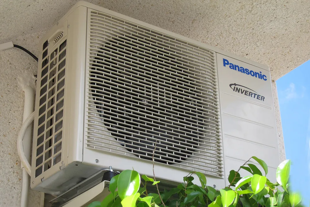 Samsung WindFree air conditioner with micro-hole airflow technology