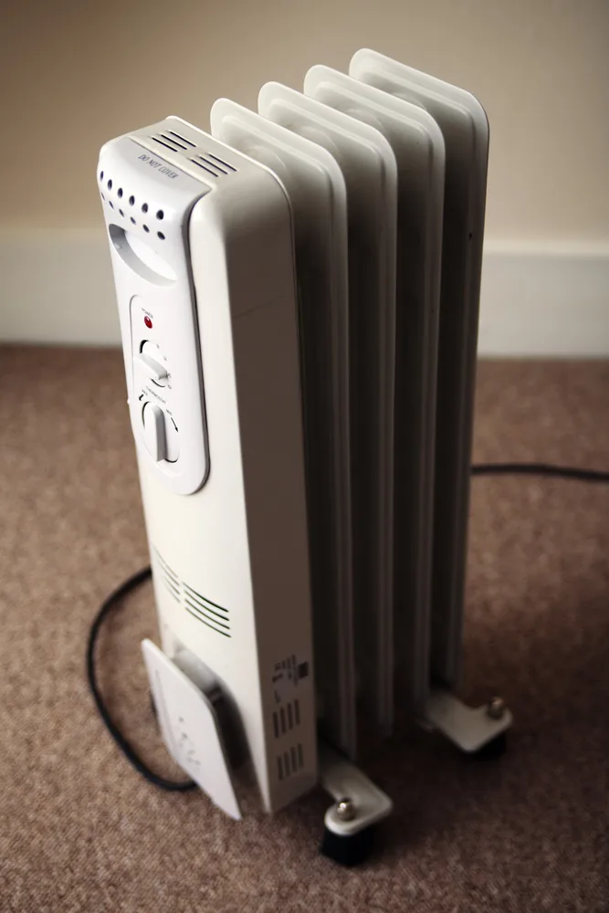 เครื่องทำความร้อนแบบน้ำมัน (Oil-filled Radiator)