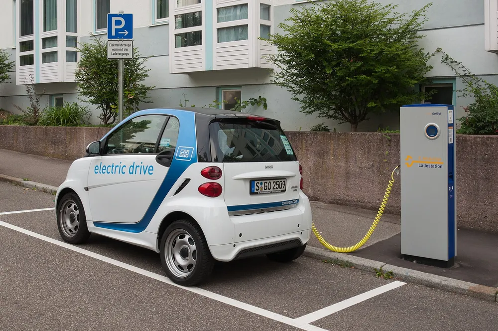 Electric vehicle charging station, AC Type 2 charger