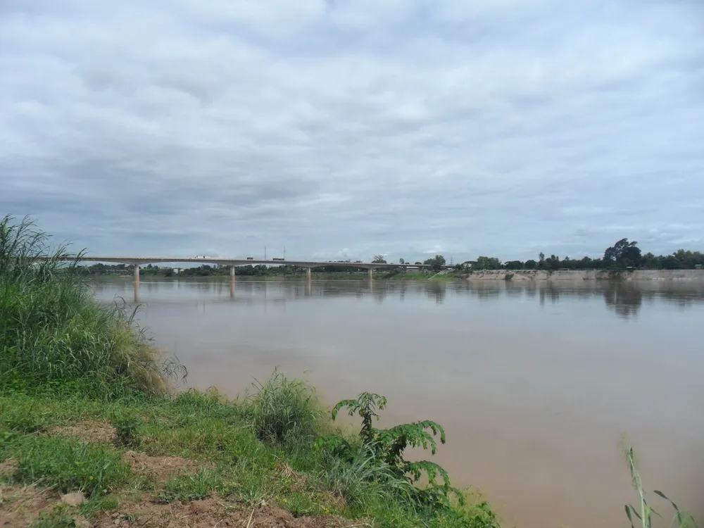 สะพานมิตรภาพไทย-ลาว ข้ามแม่น้ำโขงเชื่อมหนองคายกับเวียงจันทน์