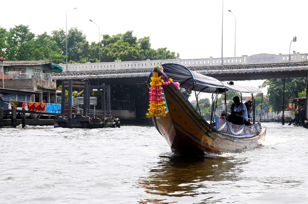 คลองแห่งหนึ่งในกรุงเทพมหานคร ส่วนหนึ่งของโครงข่ายระบายน้ำหลักของเมือง