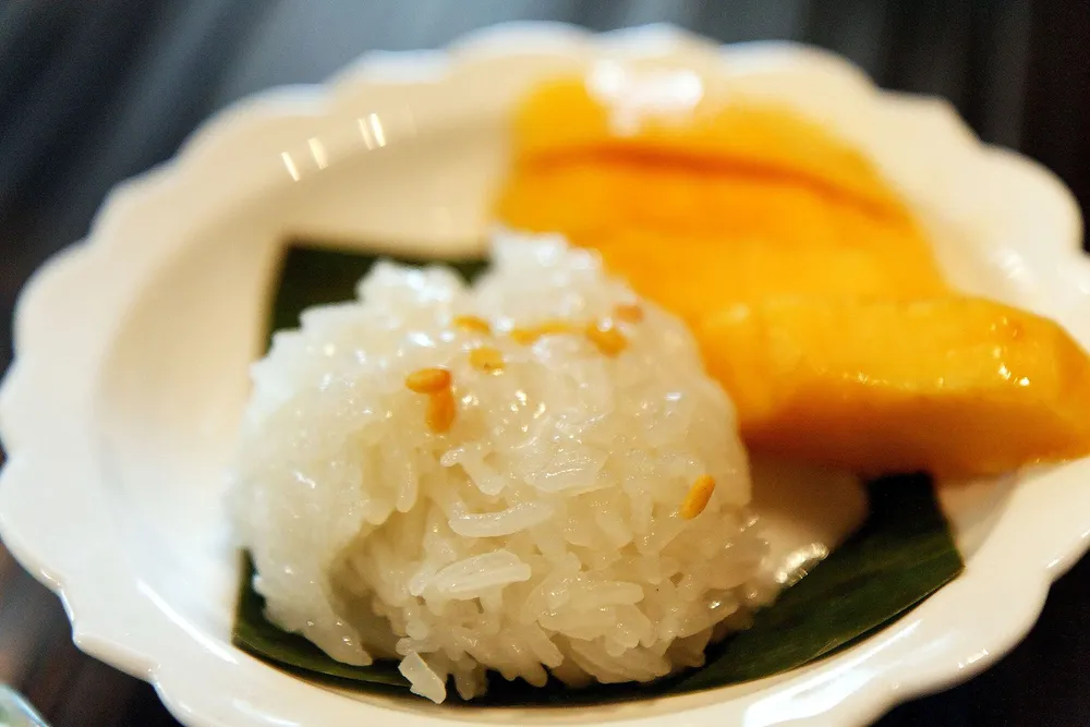 ข้าวเหนียวมะม่วง ของหวานไทยที่ครองใจคนทั่วโลก