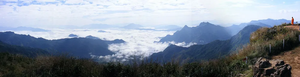 ทะเลหมอกบนภูชี้ฟ้า เชียงราย (ภาพประกอบ)