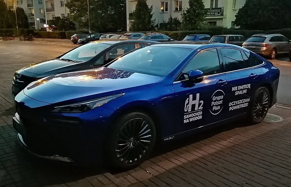 ภาพประกอบ: Toyota Mirai รถยนต์เซลล์เชื้อเพลิงไฮโดรเจน